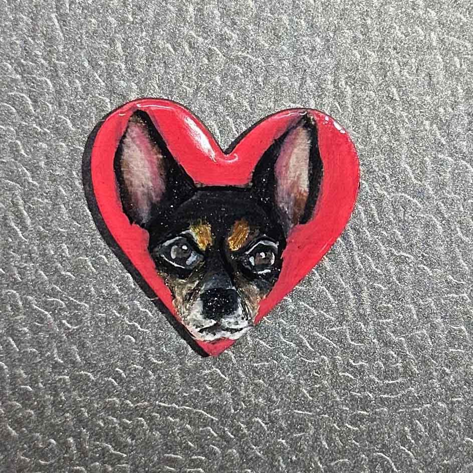 Chihuahua Heart Shaped Magnet, Tiny Pet Portrait - Jarijadecreations